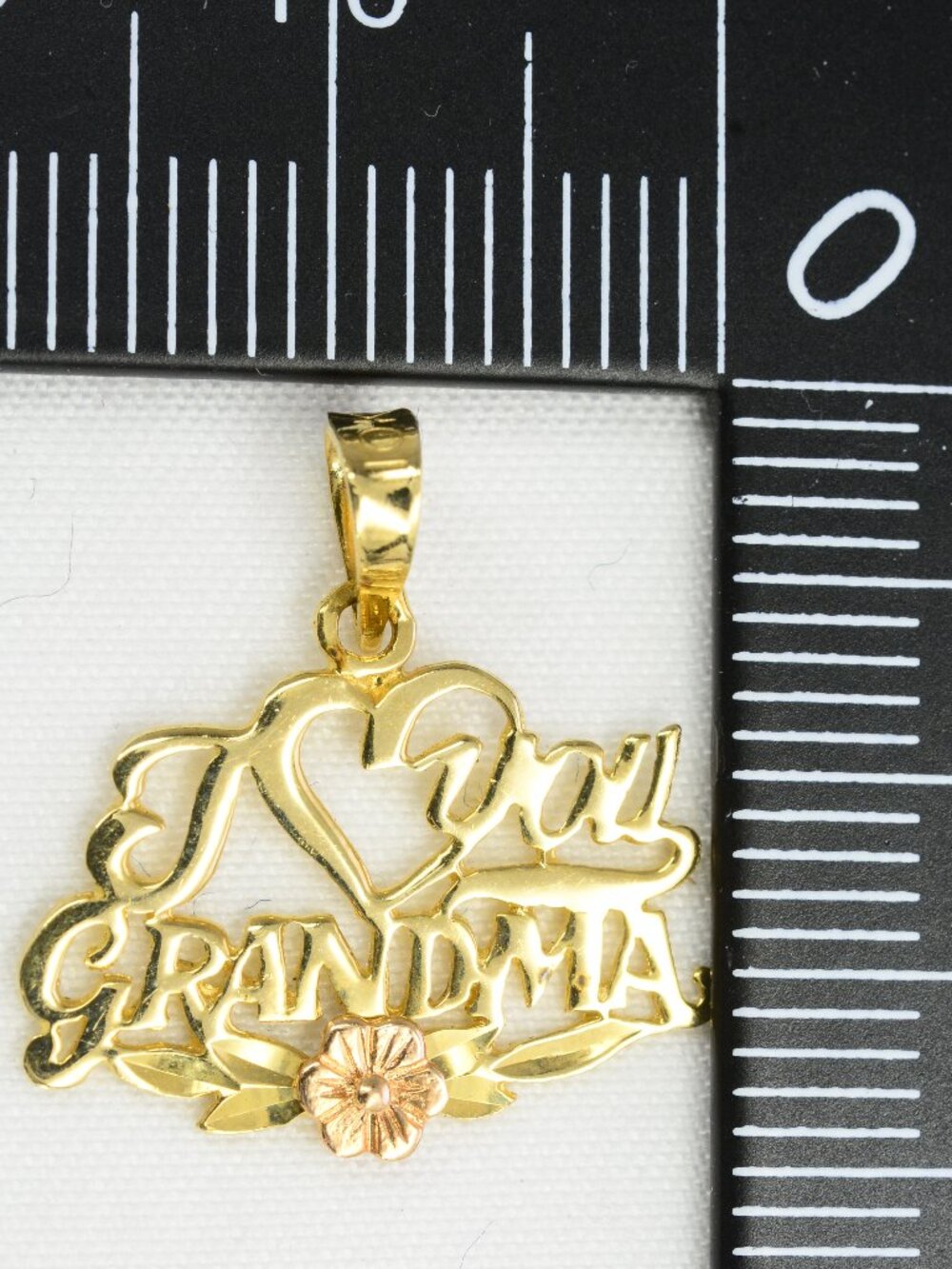 10k "I <3 Grandma" Pendant - Picture 8 of 8